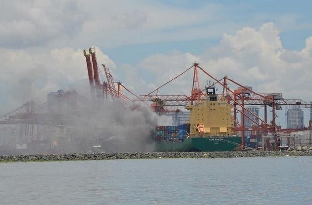 Pożar na pokładzie kontenerowca-GospodarkaMorska.pl