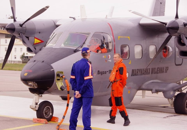 Tak jak każdego dnia, załoga patrolowej Bryzy z Siemirowic objęła dyżur w krajowym systemie rozpoznania. Przez całą dobę będzie także gotowa do wsparcia działań poszukiwawczo-ratowniczych nad morzem. -GospodarkaMorska.pl