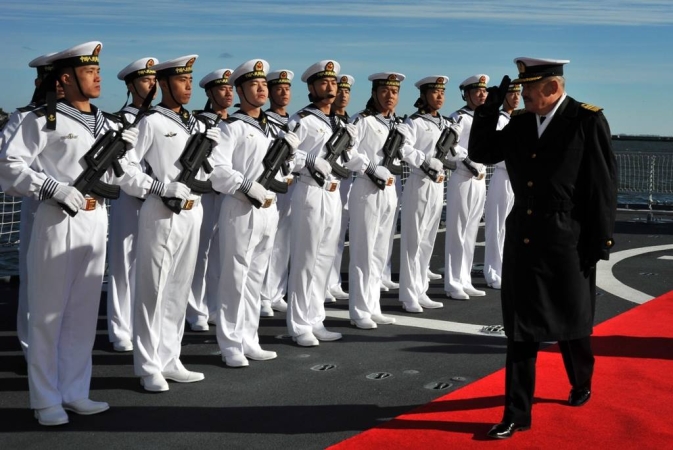 Okręty Chińskiej Armii Ludowo-Wyzwoleńczej w Gdyni.  Dzisiaj (7.10) po raz pierwszy w historii do polskiego portu weszły okręty Marynarki Wojennej Chin. W Gdyni zacumowały trzy jednostki: niszczyciel -GospodarkaMorska.pl