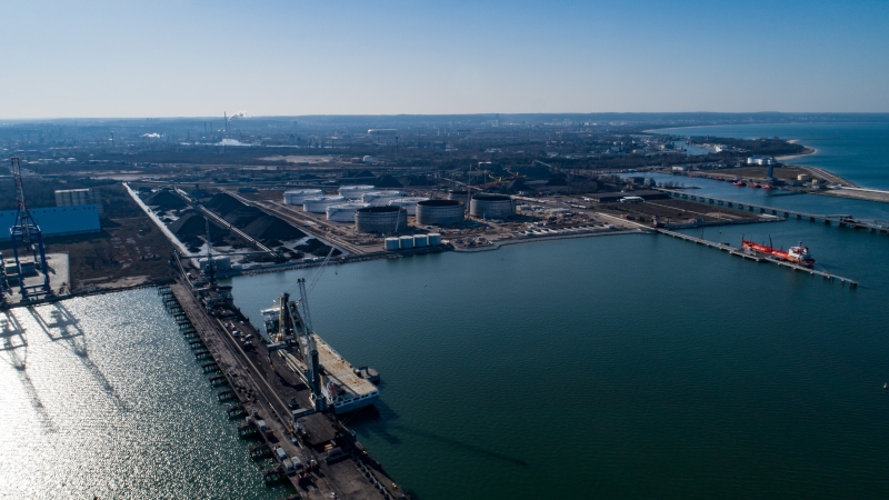 Port Gdańsk: Nowy żuraw Liebherr zwiększy zdolności przeładunkowe w Porcie Połnocnym [foto, wideo]-GospodarkaMorska.pl