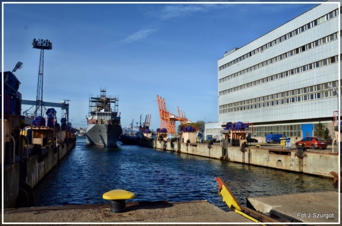 Patrolowiec Ślązak znów na lądzie-GospodarkaMorska.pl