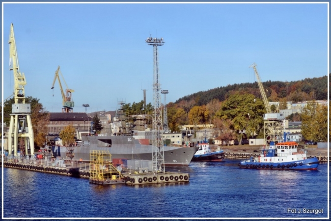 Patrolowiec Ślązak znów na lądzie-GospodarkaMorska.pl