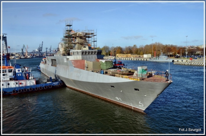 Patrolowiec Ślązak znów na lądzie-GospodarkaMorska.pl