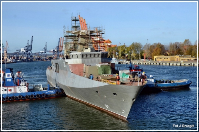 Patrolowiec Ślązak znów na lądzie-GospodarkaMorska.pl