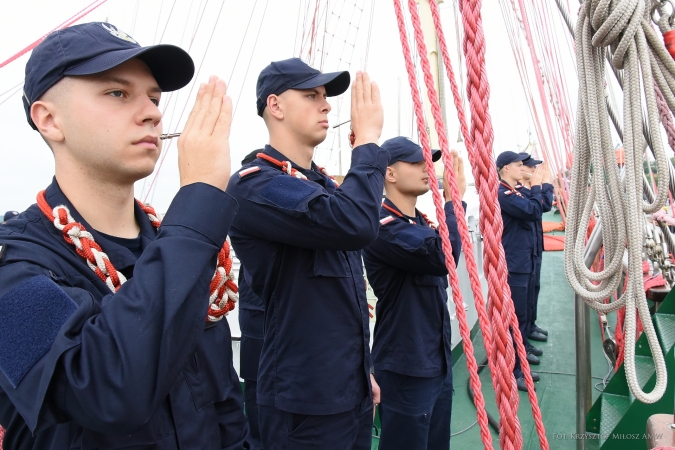 Morskie Lato podchorążych AMW [foto]-GospodarkaMorska.pl