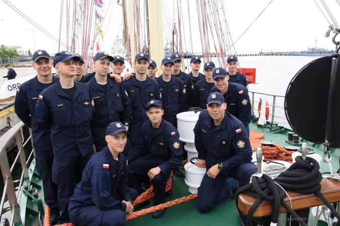 Morskie Lato podchorążych AMW [foto]-GospodarkaMorska.pl