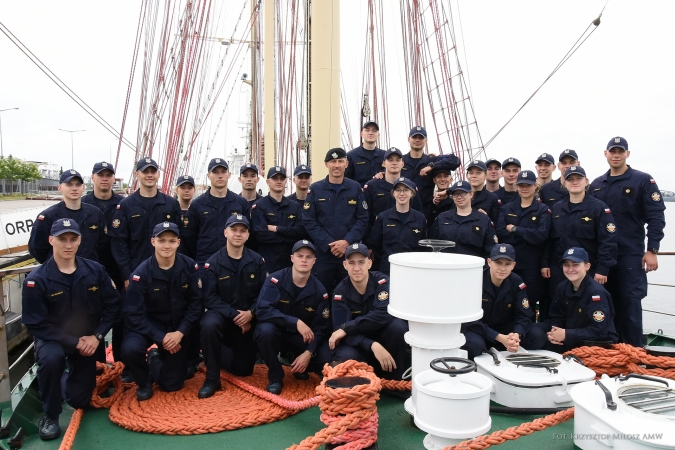 Morskie Lato podchorążych AMW [foto]-GospodarkaMorska.pl