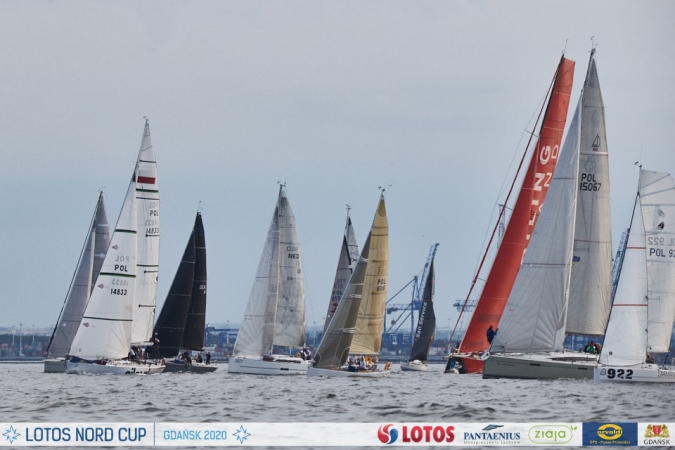 Sportowa rywalizacja na Zatoce Gdańskiej trwa [foto, wideo]-GospodarkaMorska.pl