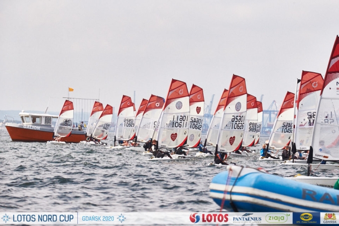 Sportowa rywalizacja na Zatoce Gdańskiej trwa [foto, wideo]-GospodarkaMorska.pl