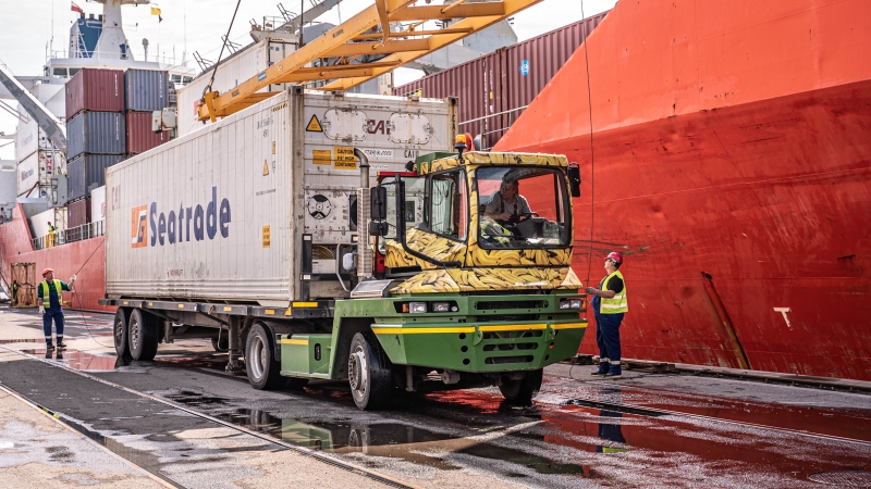 Bananowy serwis w Porcie Gdańsk (foto, wideo)-GospodarkaMorska.pl