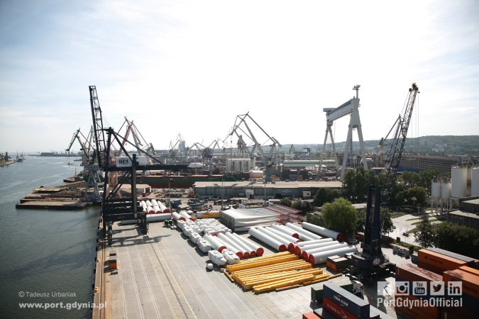 Port Gdynia portem instalacyjnym polskich farm wiatrowych na Bałtyku [foto, wideo]-GospodarkaMorska.pl