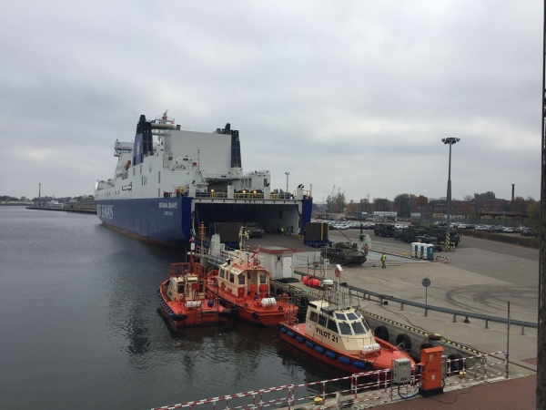 Czołgi w gdańskim porcie. Niecodzienny załadunek w PGE-GospodarkaMorska.pl
