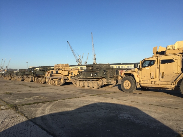 Czołgi w gdańskim porcie. Niecodzienny załadunek w PGE-GospodarkaMorska.pl