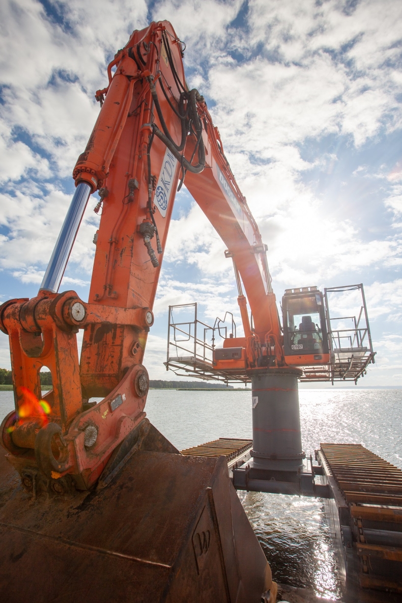 Lipiec na budowie kanału żeglugowego przez Mierzeję Wiślaną (foto, wideo)-GospodarkaMorska.pl