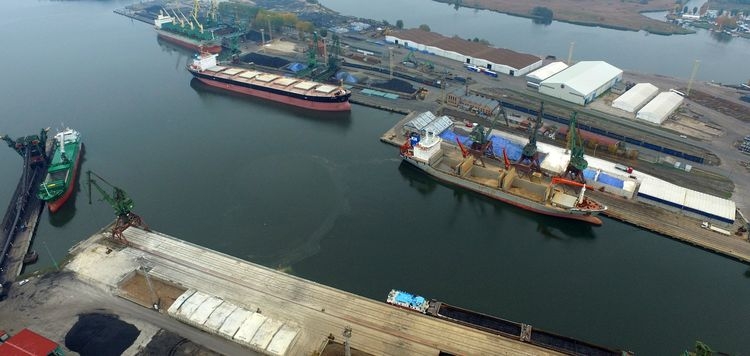 Giganty w szczecińskim porcie-GospodarkaMorska.pl