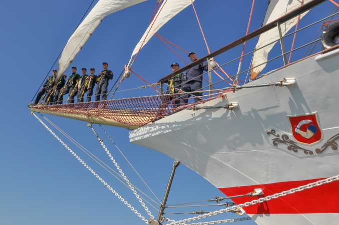 … a wiatr na wantach – relacja z praktyk pod żaglami [foto]-GospodarkaMorska.pl
