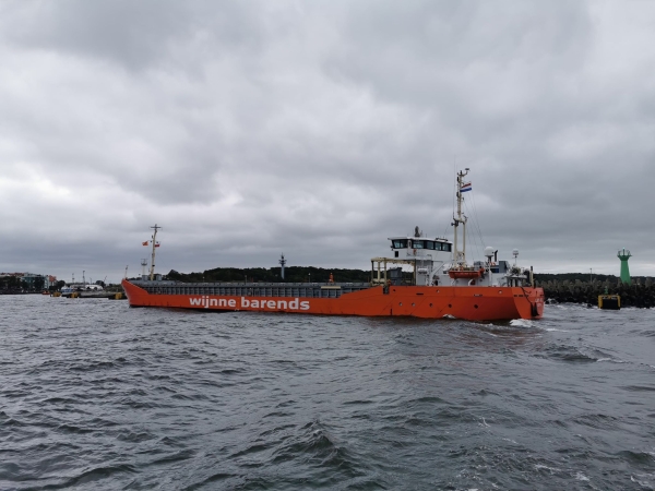 Wzrost aktywności funkcji przeładunkowej w kołobrzeskim porcie [foto]-GospodarkaMorska.pl