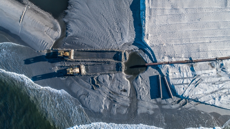 Największa pogłębiarka PRCiP w akcji! Plaża we Władysławowie poszerzona do prawie 100 m (foto, wideo)-GospodarkaMorska.pl