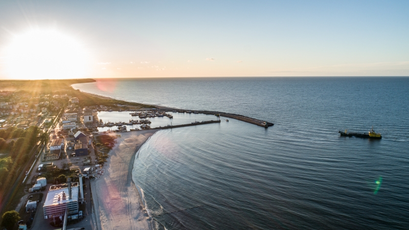 Największa pogłębiarka PRCiP w akcji! Plaża we Władysławowie poszerzona do prawie 100 m (foto, wideo)-GospodarkaMorska.pl