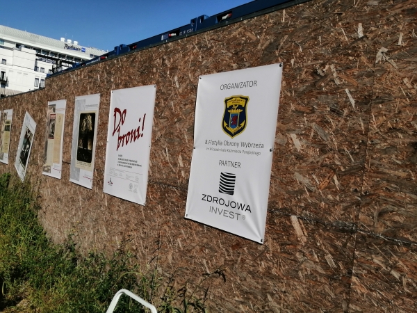 Wystawa plenerowa z okazji 100-lecia Bitwy Warszawskiej i Święta Wojska Polskiego [foto]-GospodarkaMorska.pl