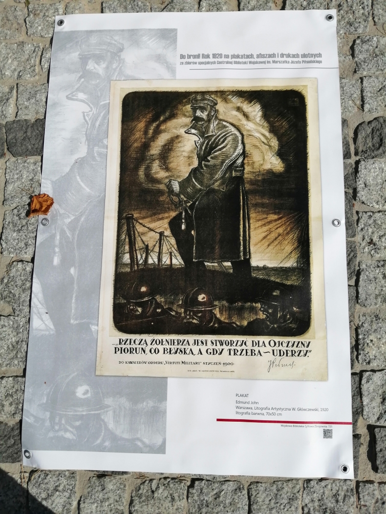 Wystawa plenerowa z okazji 100-lecia Bitwy Warszawskiej i Święta Wojska Polskiego [foto]-GospodarkaMorska.pl