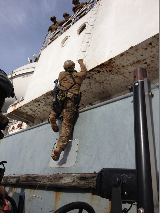 Abordaż polskiej jednostki-GospodarkaMorska.pl