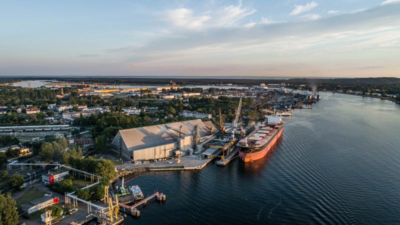 Terminal przeładunkowy surowców rolnych w Świnoujściu firmy BUNGE [foto, wideo]-GospodarkaMorska.pl