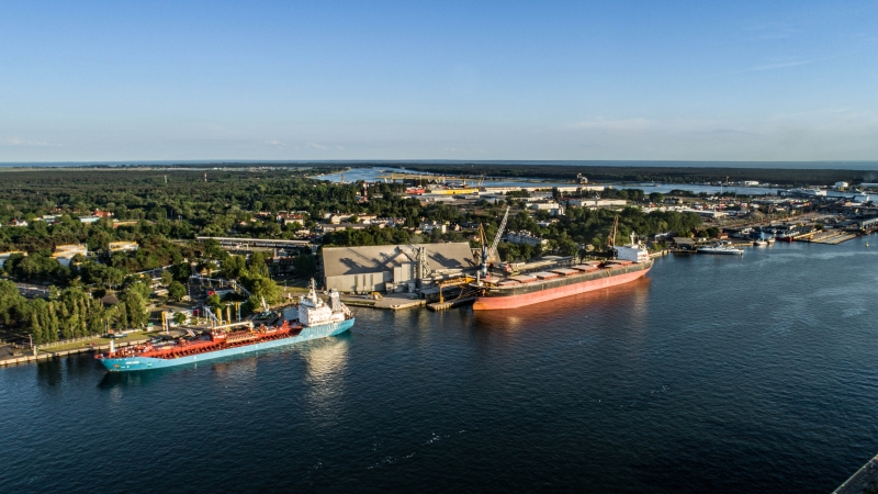 Terminal przeładunkowy surowców rolnych w Świnoujściu firmy BUNGE [foto, wideo]-GospodarkaMorska.pl