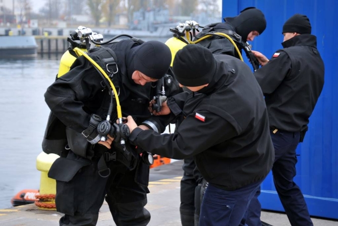 Przegląd kadłubów okrętów podwodnych-GospodarkaMorska.pl