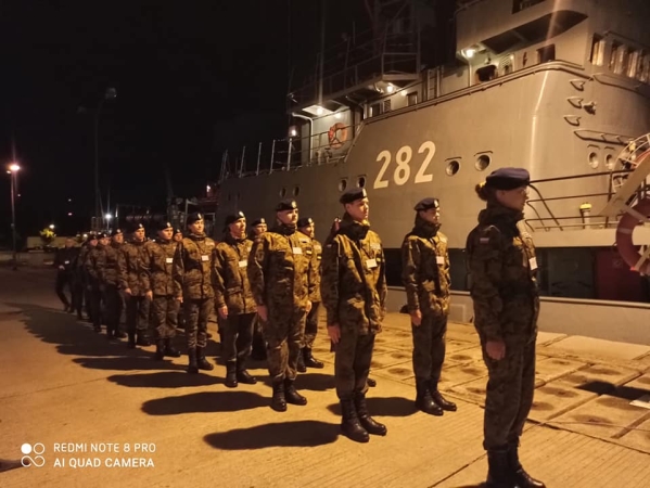 Klasa mundurowa z Rzepina z wizytą w 3. Flotylli Okrętów [foto]-GospodarkaMorska.pl