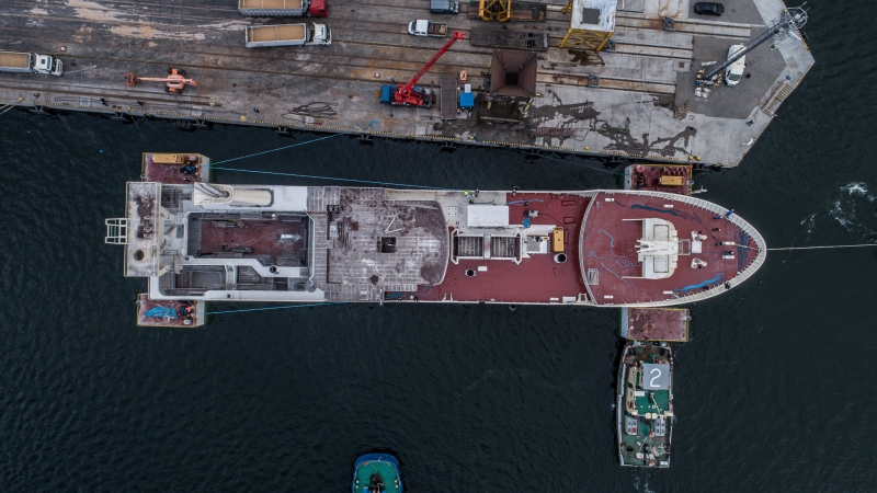 W stoczni Karstensen Shipyard Poland w Gdyni zwodowano statek rybacki dla Islandczyków [foto, wideo]-GospodarkaMorska.pl