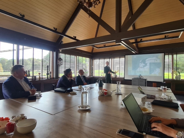 Wizyta Zarządu Morskiego Portu Gdynia w Porcie Amsterdam [foto, wideo]-GospodarkaMorska.pl