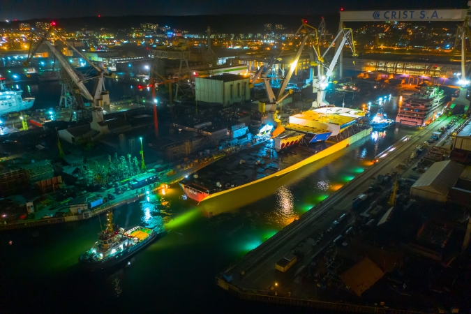 Kolejny megablok wycieczkowca opuścił CRIST [foto]-GospodarkaMorska.pl