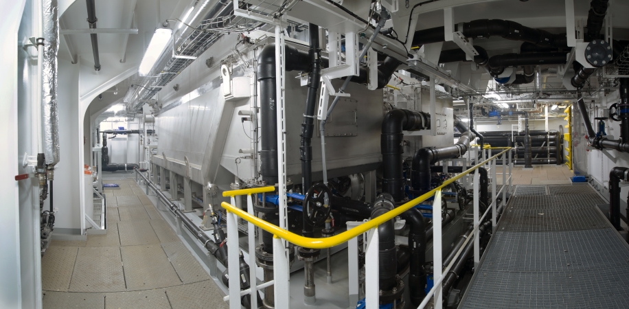 Kolejny megablok wycieczkowca opuścił CRIST [foto]-GospodarkaMorska.pl