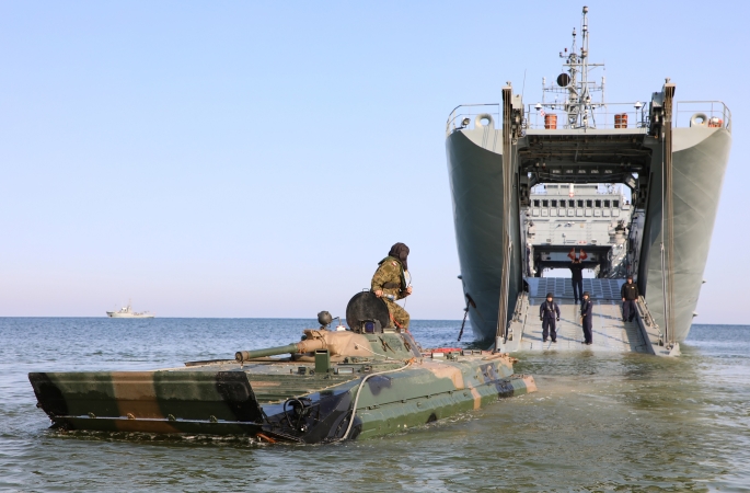 Współpraca okrętów 8. FOW z siłami 7. BOW [foto]-GospodarkaMorska.pl