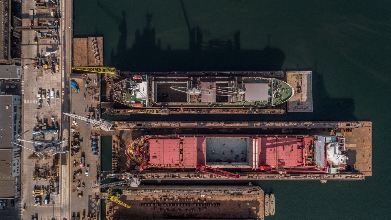 Ekspresowe prace w Stoczni Remontowej Nauta (foto, wideo)-GospodarkaMorska.pl