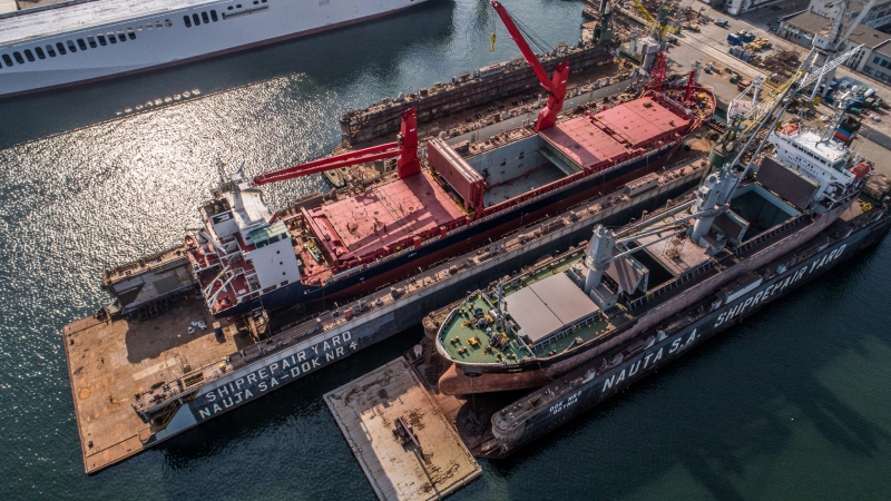 Ekspresowe prace w Stoczni Remontowej Nauta (foto, wideo)-GospodarkaMorska.pl