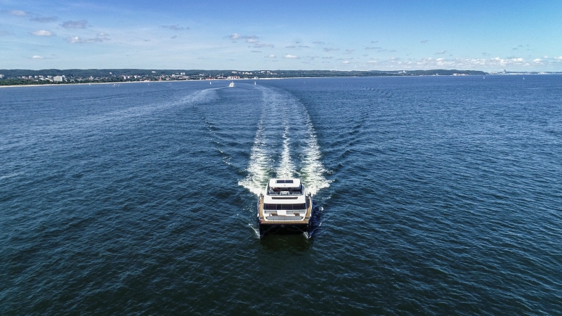 Poweras: nowoczesne technologie na luksusowych katamaranach (foto, wideo)-GospodarkaMorska.pl