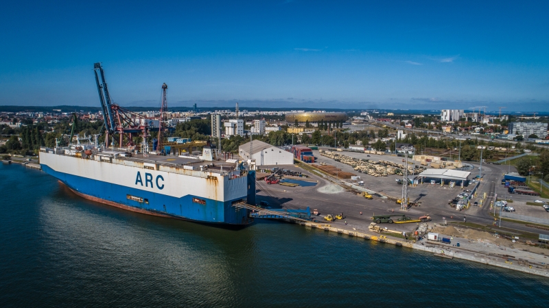 Amerykańskie wojska w Porcie Gdańsk. Zobacz nietypowy rozładunek (foto, wideo)-GospodarkaMorska.pl