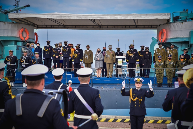 Ślubowanie klasy mundurowej LO z Rzepina [foto]-GospodarkaMorska.pl