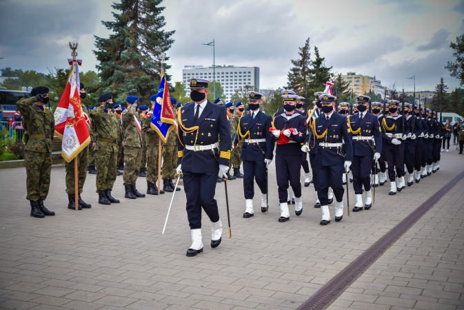 Ślubowanie klasy mundurowej LO z Rzepina [foto]-GospodarkaMorska.pl