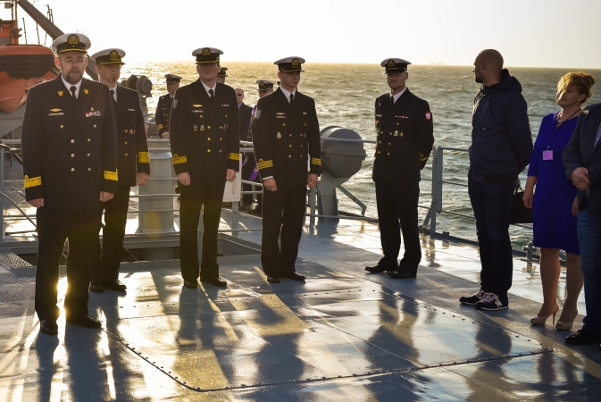 Ślubowanie klasy mundurowej LO z Rzepina [foto]-GospodarkaMorska.pl