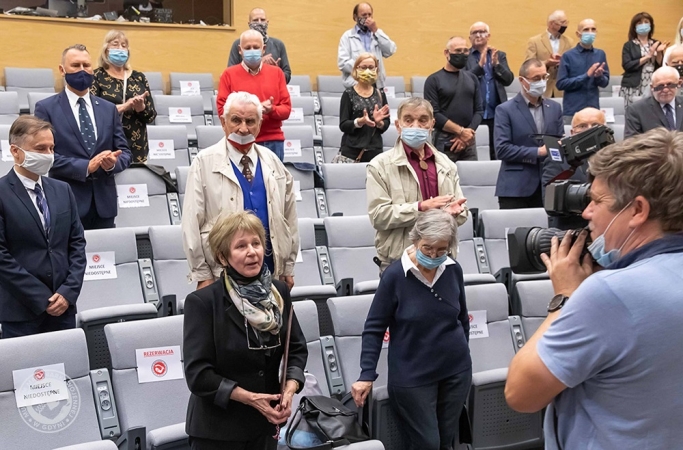 Uroczystość nadania pośmiertnej nominacji oficerskiej bosmanowi Siei [foto]-GospodarkaMorska.pl