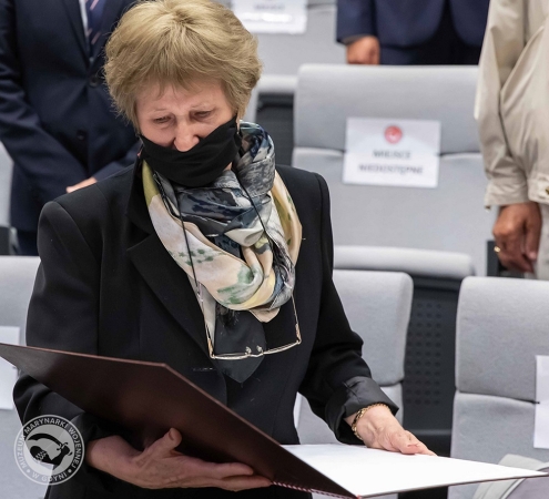 Uroczystość nadania pośmiertnej nominacji oficerskiej bosmanowi Siei [foto]-GospodarkaMorska.pl