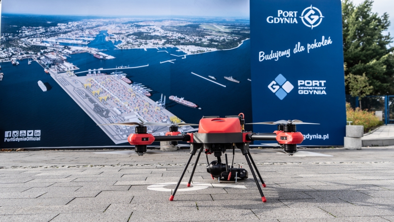 Port Gdynia gotowy na dronową rewolucję! (foto, wideo)-GospodarkaMorska.pl