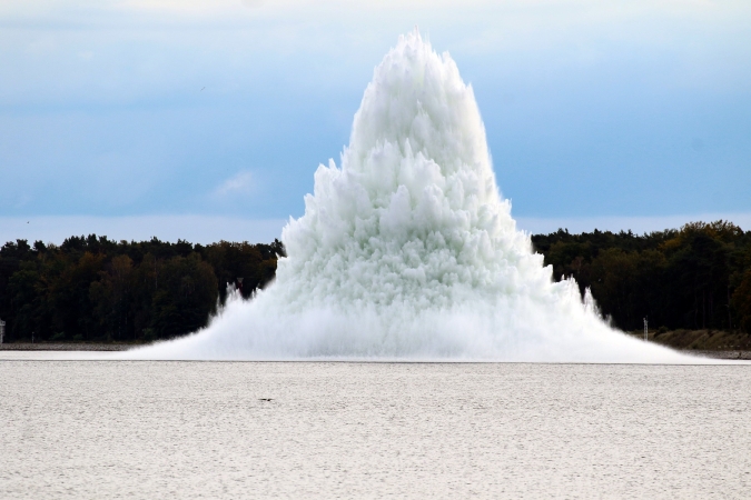 Największy niewybuch znaleziony w historii Polski zneutralizowany. Mamy zdjęcia!-GospodarkaMorska.pl