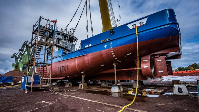 Wodowanie wielozadaniowego statku dla Jamajki w stoczni Safe (foto, wideo)-GospodarkaMorska.pl