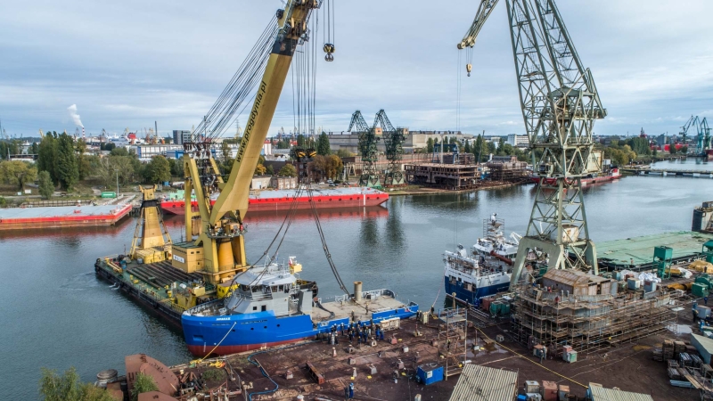 Wodowanie wielozadaniowego statku dla Jamajki w stoczni Safe (foto, wideo)-GospodarkaMorska.pl