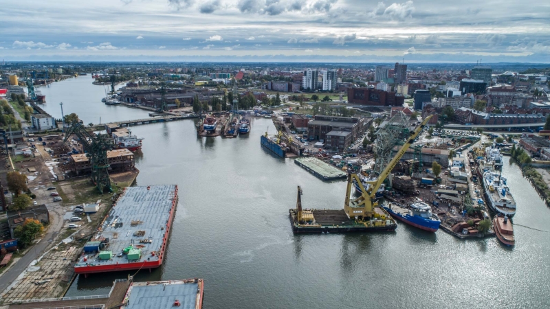 Wodowanie wielozadaniowego statku dla Jamajki w stoczni Safe (foto, wideo)-GospodarkaMorska.pl