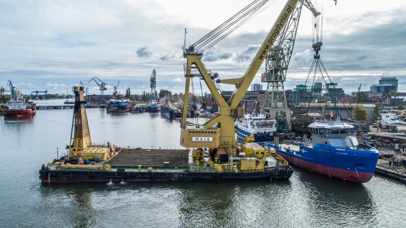 Wodowanie wielozadaniowego statku dla Jamajki w stoczni Safe (foto, wideo)-GospodarkaMorska.pl